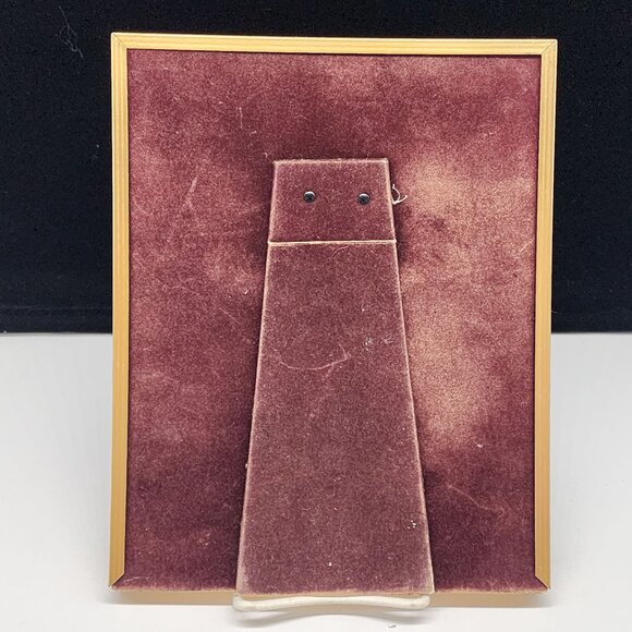 Gold-Toned Decorative Picture Frame With Ornate Corners & Velvet Backing 8X10 VT - Picture 4 of 9